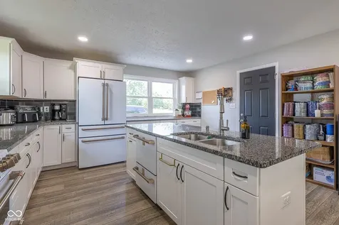 647 N 100 W Franklin IN 46131