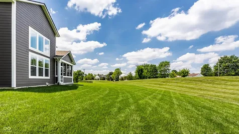 8472 Hidden Meadow Pass Mccordsville IN 46055