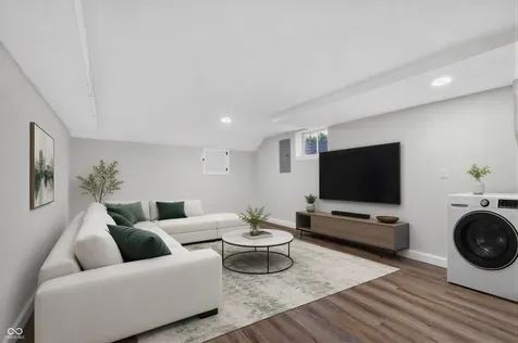 5262 Mark Lane Indianapolis IN 46226