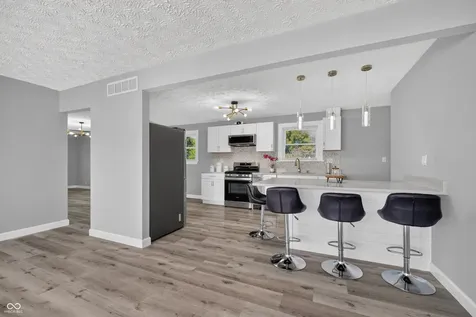 5262 Mark Lane Indianapolis IN 46226
