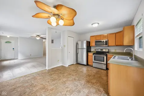 11355 Congaree Way Indianapolis IN 46235