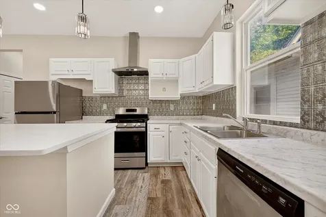 2114 Sugar Grove Avenue Indianapolis IN 46202
