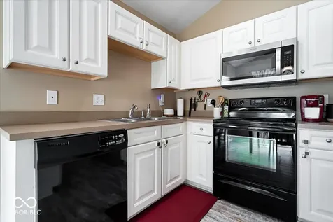 13249 Komatite Way Fishers IN 46038