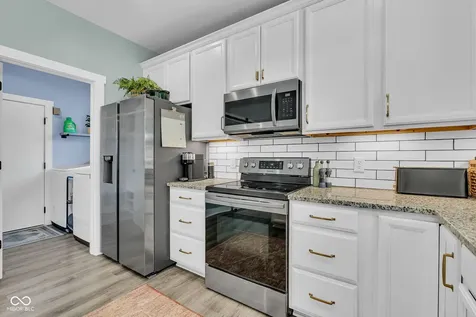 9827 Warren Place Indianapolis IN 46229