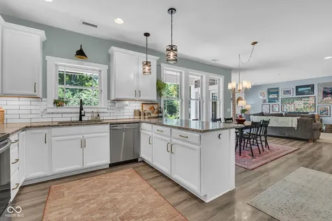9827 Warren Place Indianapolis IN 46229
