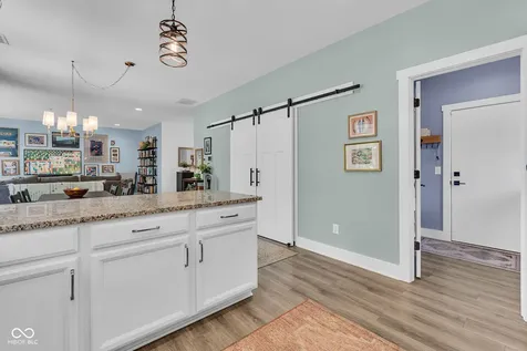 9827 Warren Place Indianapolis IN 46229