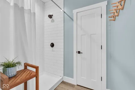 9827 Warren Place Indianapolis IN 46229