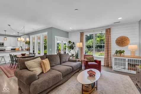 9827 Warren Place Indianapolis IN 46229