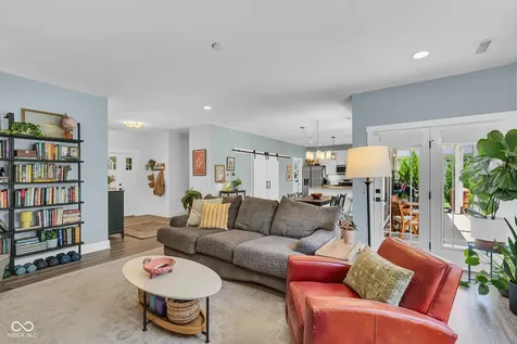 9827 Warren Place Indianapolis IN 46229
