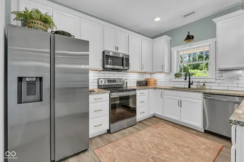 9827 Warren Place Indianapolis IN 46229
