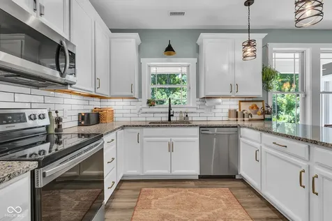 9827 Warren Place Indianapolis IN 46229