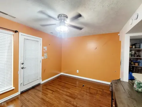 7811 Harbour Isle Indianapolis IN 46240