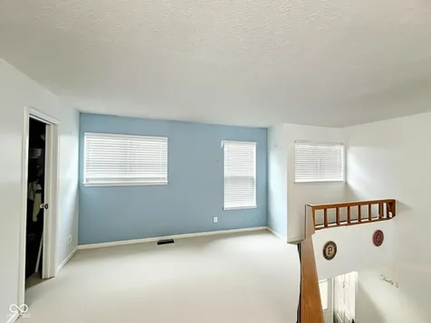 7811 Harbour Isle Indianapolis IN 46240