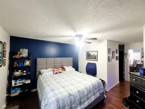 7811 Harbour Isle Indianapolis IN 46240