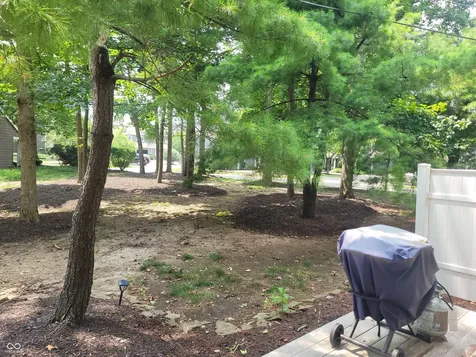 7811 Harbour Isle Indianapolis IN 46240