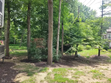 7811 Harbour Isle Indianapolis IN 46240
