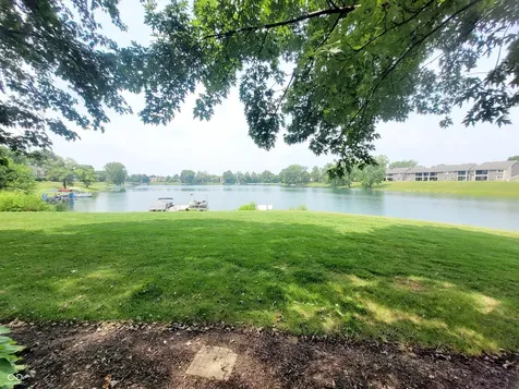 7811 Harbour Isle Indianapolis IN 46240