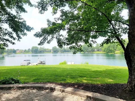 7811 Harbour Isle Indianapolis IN 46240