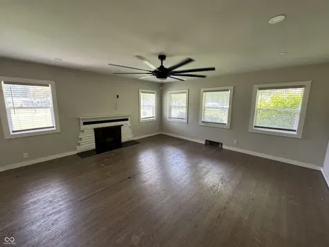 8632 El Rico Drive Indianapolis IN 46240