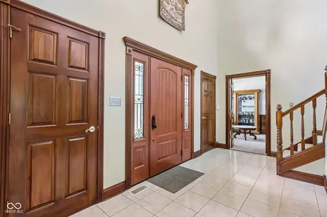 1371 Bur Oak Court Avon IN 46123