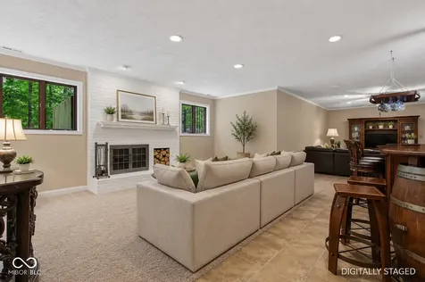 1371 Bur Oak Court Avon IN 46123