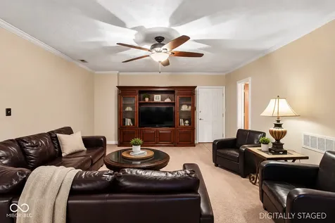 1371 Bur Oak Court Avon IN 46123