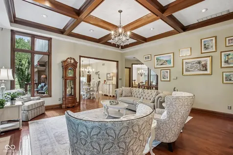1371 Bur Oak Court Avon IN 46123