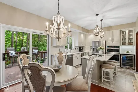 1371 Bur Oak Court Avon IN 46123