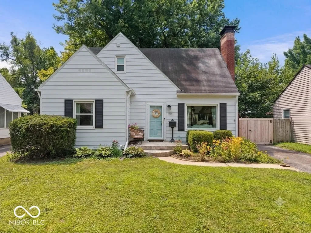 2515 E 58th Street Indianapolis IN 46220