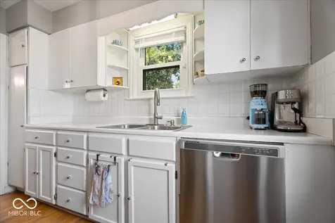 2515 E 58th Street Indianapolis IN 46220