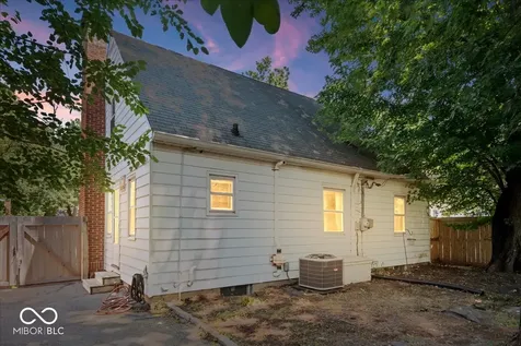 2515 E 58th Street Indianapolis IN 46220