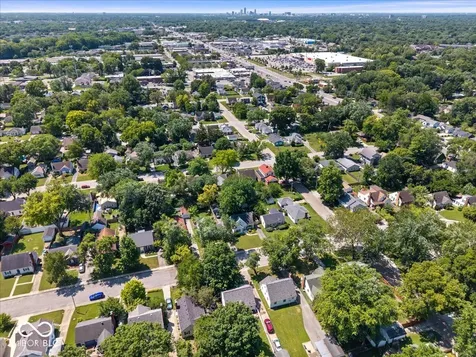 2515 E 58th Street Indianapolis IN 46220