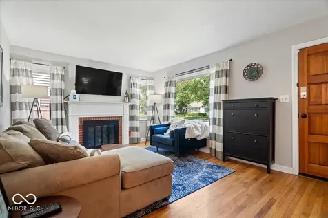 2515 E 58th Street Indianapolis IN 46220