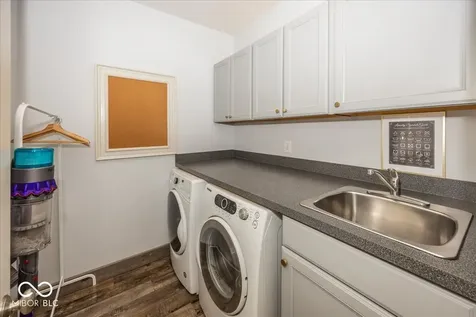 7082 Bitternut Lane Plainfield IN 46168