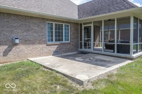 7082 Bitternut Lane Plainfield IN 46168