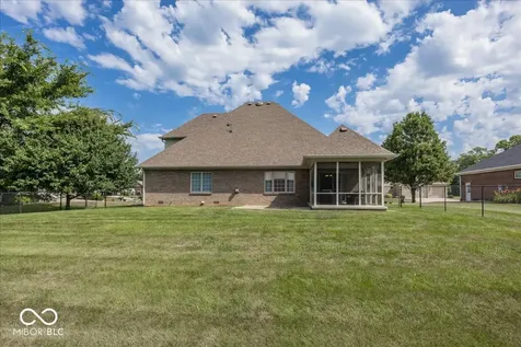 7082 Bitternut Lane Plainfield IN 46168