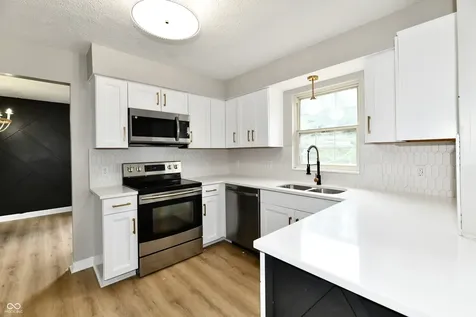 1832 Ambassador Court Indianapolis IN 46214