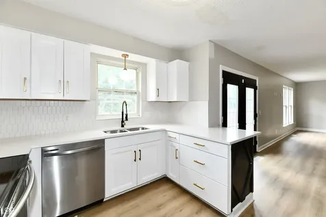 1832 Ambassador Court Indianapolis IN 46214