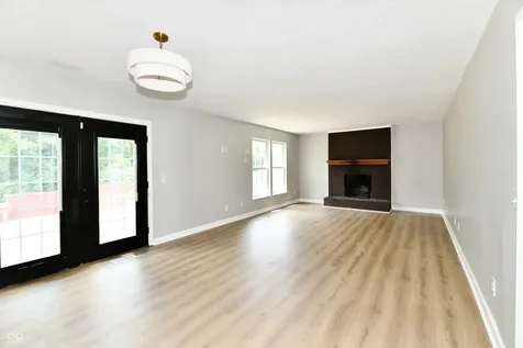 1832 Ambassador Court Indianapolis IN 46214