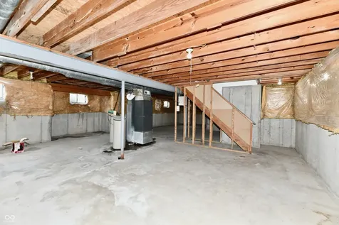 1832 Ambassador Court Indianapolis IN 46214