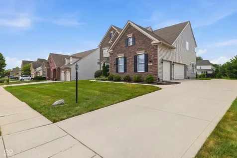 11946 Bird Key Boulevard Fishers IN 46037