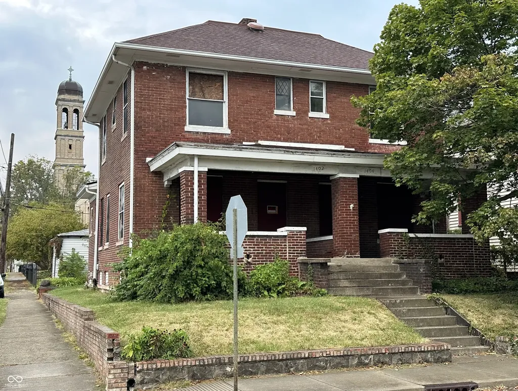 1402 E Market Street Indianapolis IN 46201