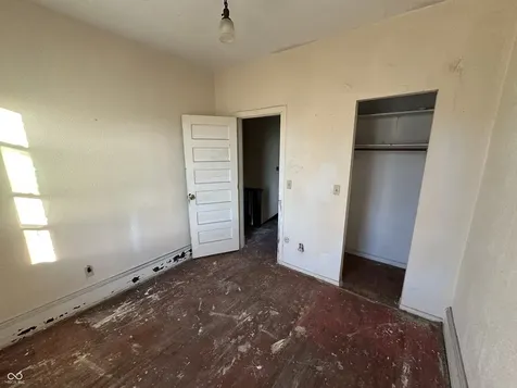 1402 E Market Street Indianapolis IN 46201