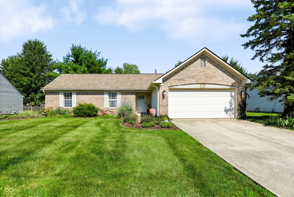 7734 Winding Creek Drive Indianapolis IN 46236