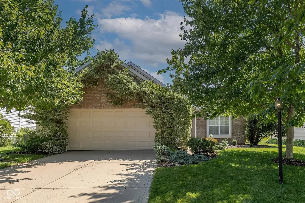 12051 Driftstone Drive Fishers IN 46037