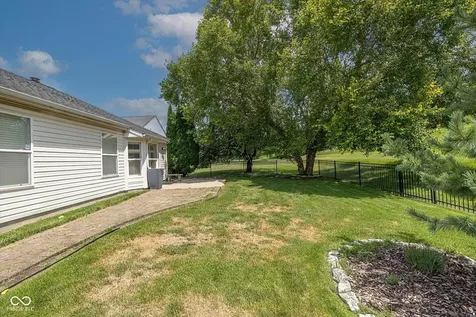 12051 Driftstone Drive Fishers IN 46037