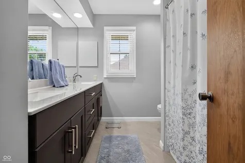 3721 Oriole Drive Columbus IN 47203