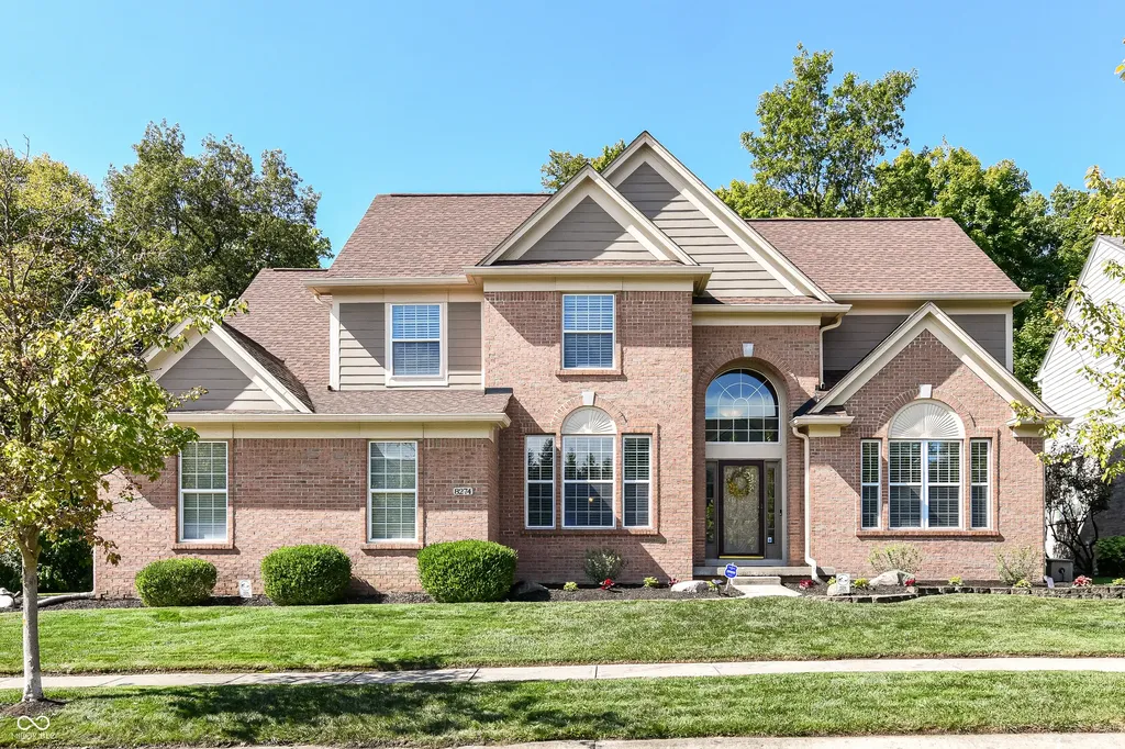 8274 Sweetclover Indianapolis IN 46256