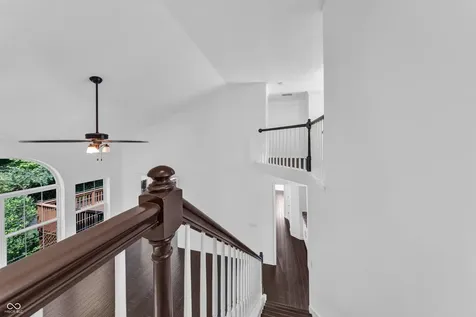 8274 Sweetclover Indianapolis IN 46256