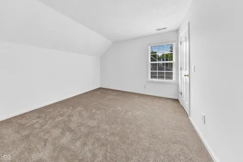 8274 Sweetclover Indianapolis IN 46256